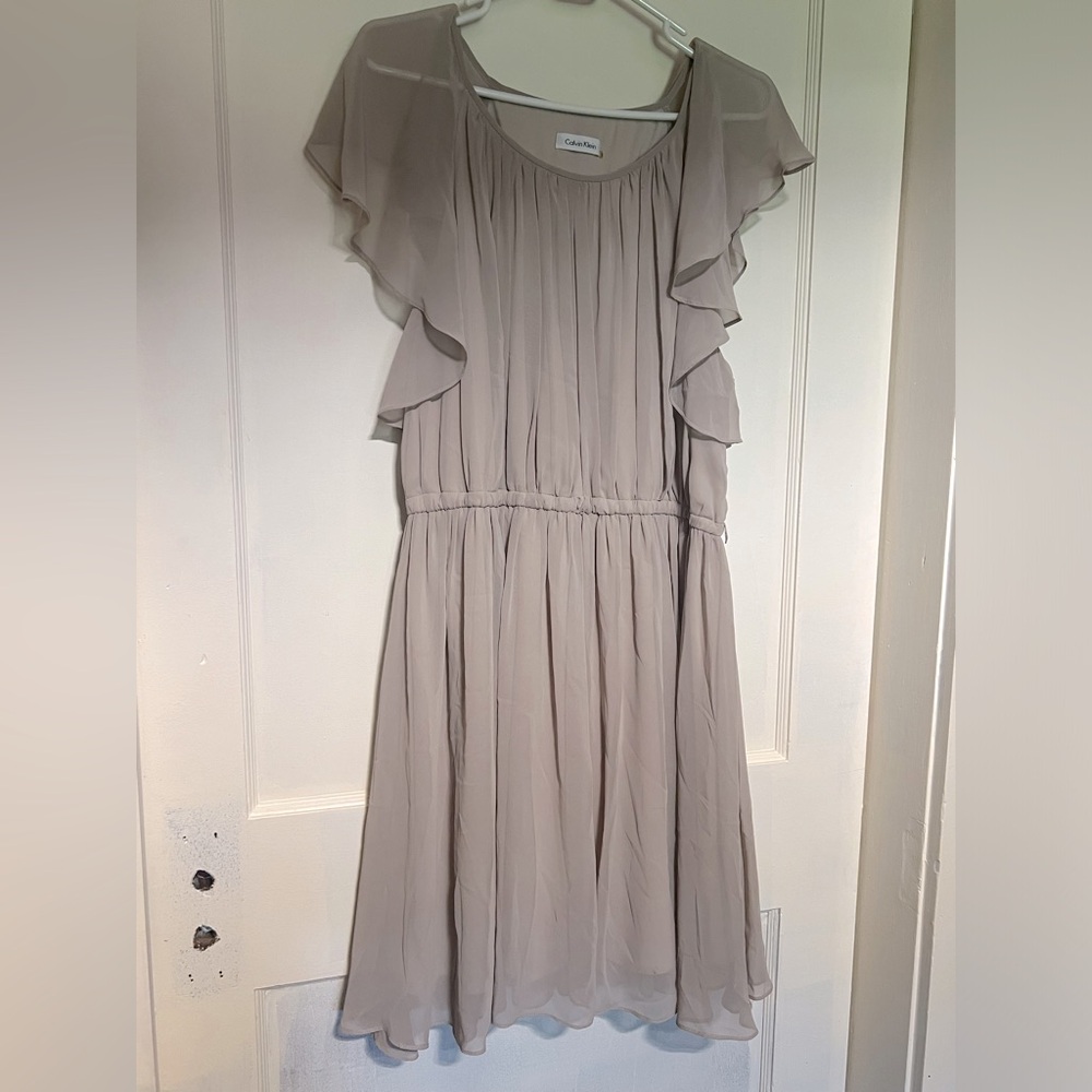 Calvin Klein Flowy Ruffle Dress Size 16
